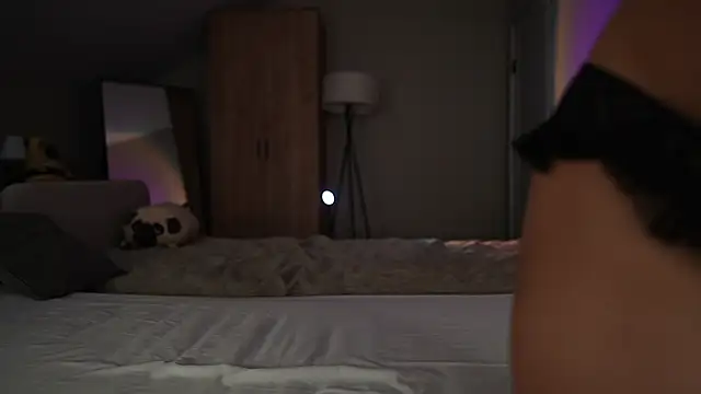 Snapshot of VikkiLustfull chatting on 25, 10, 2025 VikkiLustfull online show from 25, 10, 2025