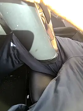 Snapshot of parejamlga58 chatting on 11, 11, 2025 parejamlga58 online show from 11, 11, 2025