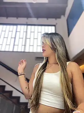 Emilia Bakerr online show from 13, 1, 2025