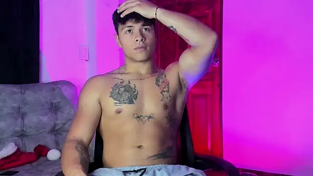 Snapshot of Dominic_Biker__ chatting on 18, 12, 2025 Dominic Biker online show from 18, 12, 2025