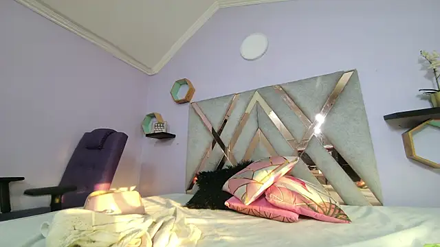 Hannagarces online show from 10, 1, 2025