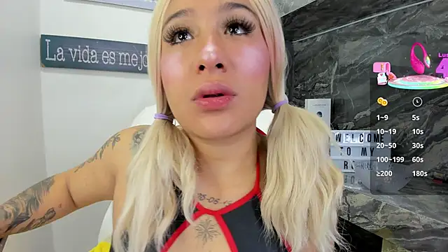 miss danika online show from 9, 10, 2025