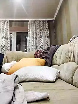 Snapshot of DjiniCD chatting on 8, 1, 2025 DjiniCD online show from 8, 1, 2025