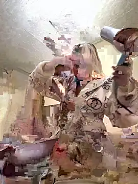 Snapshot of LikaCat chatting on 19, 10, 2025 LikaCat online show from 19, 10, 2025