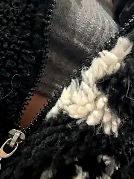 Snapshot of LikaCat chatting on 26, 10, 2025 LikaCat online show from 26, 10, 2025