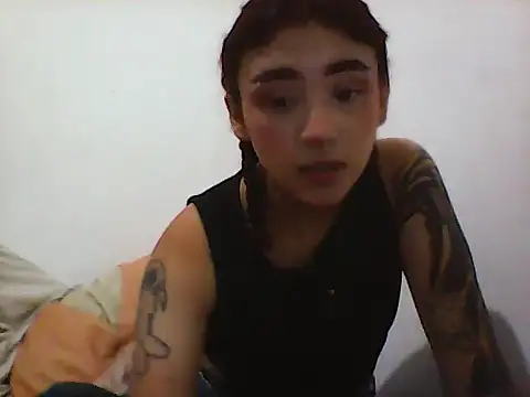 Snapshot of IrisMagiic chatting on 15, 1, 2025 IrisMagiic online show from 15, 1, 2025