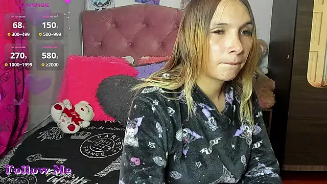 Snapshot of Tiffany_bunny2023 chatting on 16, 11, 2025 Tiffany bunny2023 online show from 16, 11, 2025