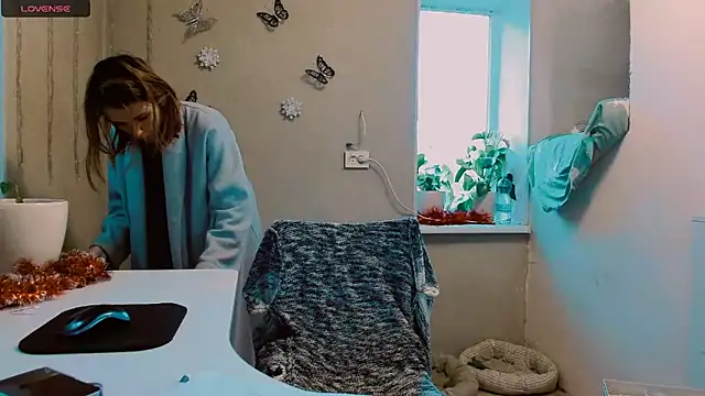 Snapshot of RosaJil chatting on 8, 12, 2024 RosaJil online show from 8, 12, 2024