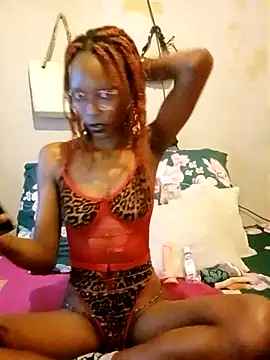 Snapshot of khanyaTheeLyt chatting on 14, 11, 2025 khanyaTheeLyt online show from 14, 11, 2025