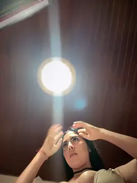 MarianaBenz online show from 10, 10, 2025