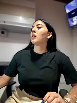 MarianaBenz online show from 18, 11, 2025