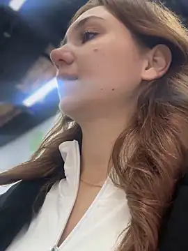 QuitieLia online show from 15, 10, 2025