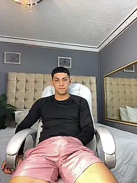 Snapshot of Alex_cute77 chatting on 22, 9, 2025 Alex cute77 online show from 22, 9, 2025