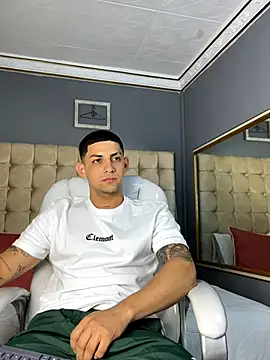 Snapshot of Alex_cute77 chatting on 26, 9, 2025 Alex cute77 online show from 26, 9, 2025