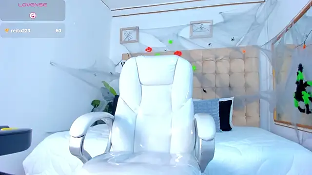 Snapshot of Alex_cute77 chatting on 13, 10, 2025 Alex cute77 online show from 13, 10, 2025