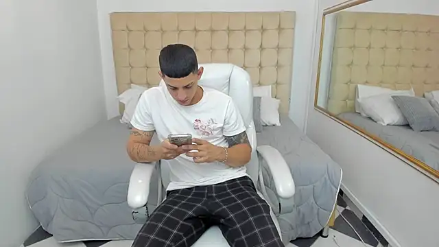 Alex cute77 online show from 15, 12, 2025