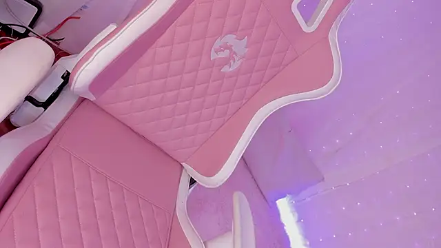 lili taylor online show from 27, 1, 2025