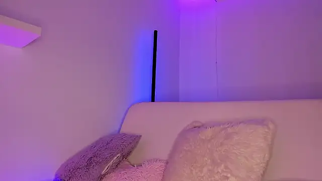 Gloomydoll online show from 5, 12, 2024