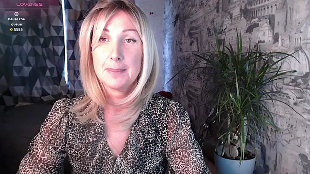 Snapshot of Ariel_the_mermaid chatting on 23, 10, 2025 Ariel the mermaid online show from 23, 10, 2025