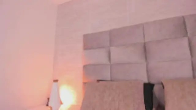 mia crawford online show from 16, 2, 2026