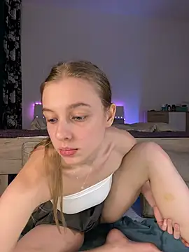 Snapshot of freiiaflower chatting on 17, 2, 2025 freiiaflower online show from 17, 2, 2025