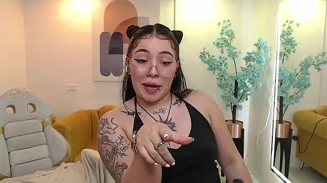 Isa reel online show from 4, 3, 2025