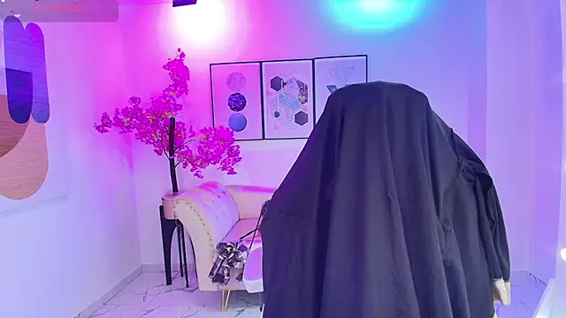 Isa reel online show from 3, 10, 2025