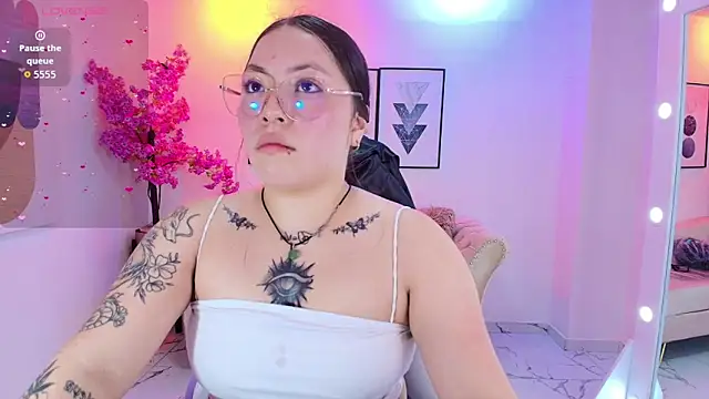 Isa reel online show from 5, 11, 2025