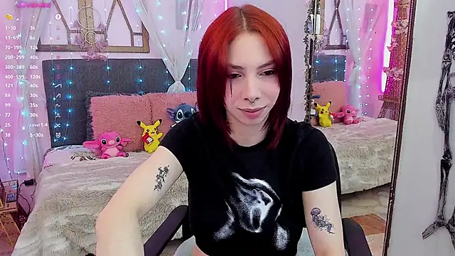 Snapshot of laura_olssen chatting on 17, 11, 2025 laura olssen online show from 17, 11, 2025