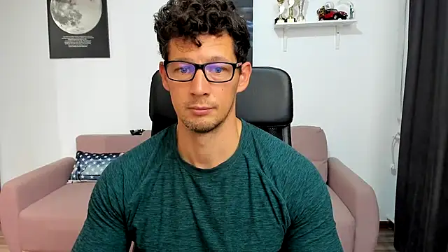 Snapshot of BrutusK08 chatting on 9, 10, 2025 BrutusK08 online show from 9, 10, 2025