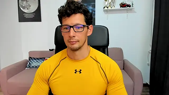 Snapshot of BrutusK08 chatting on 11, 10, 2025 BrutusK08 online show from 11, 10, 2025