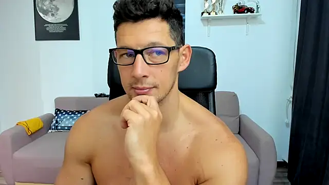 Snapshot of BrutusK08 chatting on 19, 10, 2025 BrutusK08 online show from 19, 10, 2025