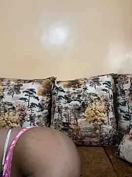 Pretty Selina1 online show from 2, 1, 2025