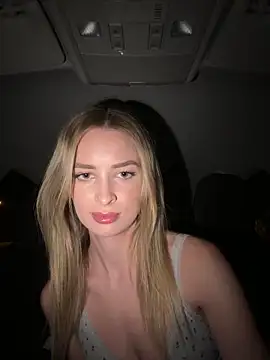 Snapshot of EvieEvans chatting on 22, 1, 2025 EvieEvans online show from 22, 1, 2025