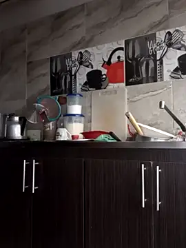 stefanie010 online show from 18, 9, 2025