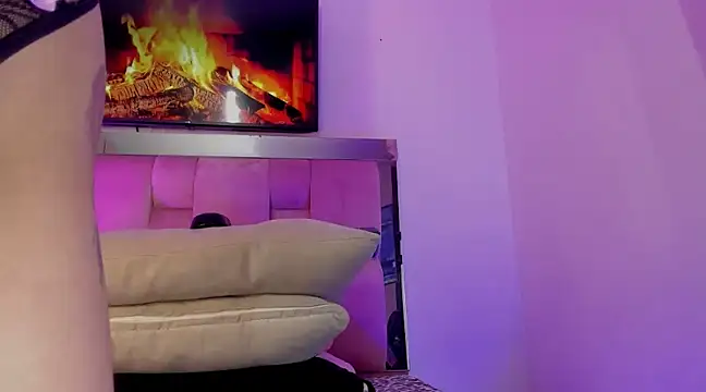 emily lady20 online show from 5, 1, 2025