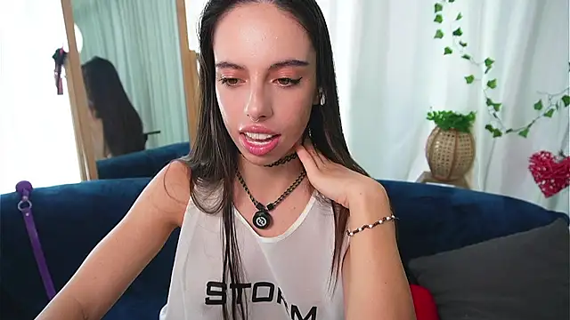 Snapshot of Dayna_Nebula chatting on 10, 11, 2025 Dayna Nebula online show from 10, 11, 2025