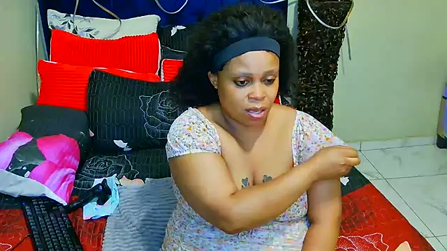 THESHORTQUEEN online show from 17, 12, 2025