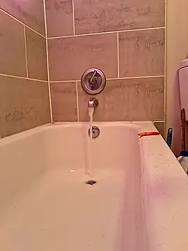 chillmfrs online show from 31, 10, 2025