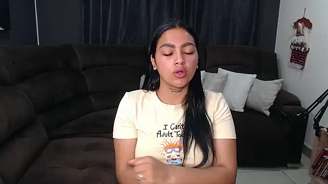 Snapshot of fairylatin222 chatting on 21, 12, 2025 fairylatin222 online show from 21, 12, 2025