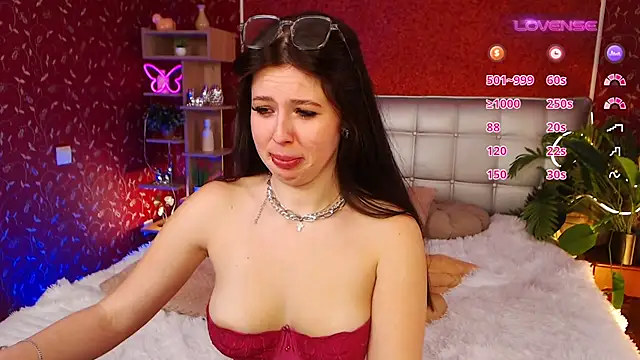 JulieHeets online show from 15, 2, 2025