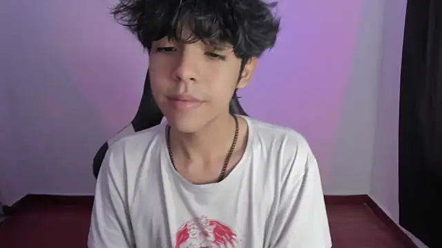 Snapshot of Alan26_ chatting on 11, 1, 2025 Alan26 online show from 11, 1, 2025