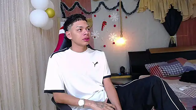 Snapshot of Harry_jhonsson chatting on 28, 11, 2025 Harry jhonsson online show from 28, 11, 2025