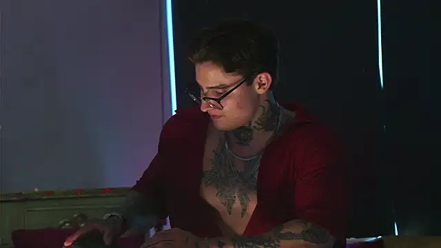 dantecoppolaa  online show from 18, 10, 2025