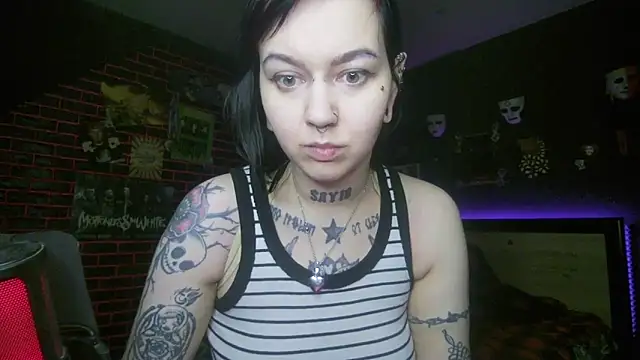 Snapshot of MoorderxDoll chatting on 5, 3, 2026 MoorderxDoll online show from 5, 3, 2026