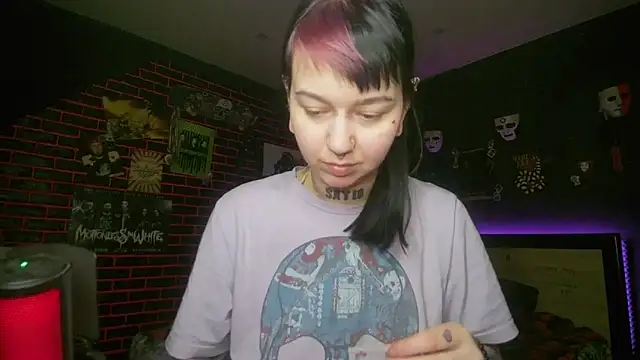 Snapshot of MoorderxDoll chatting on 6, 3, 2026 MoorderxDoll online show from 6, 3, 2026