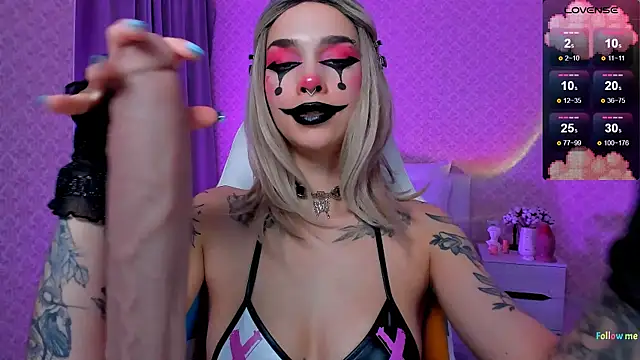 LeylaNoiry online show from 6, 11, 2025