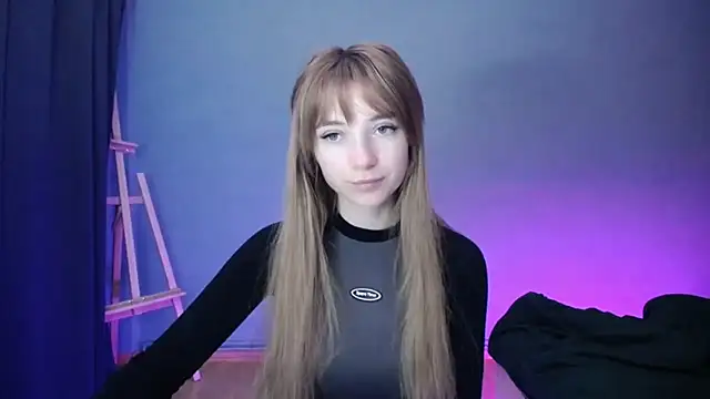 LuciaYoung online show from 4, 2, 2025