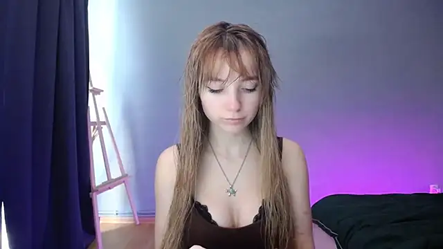 LuciaYoung online show from 5, 2, 2025