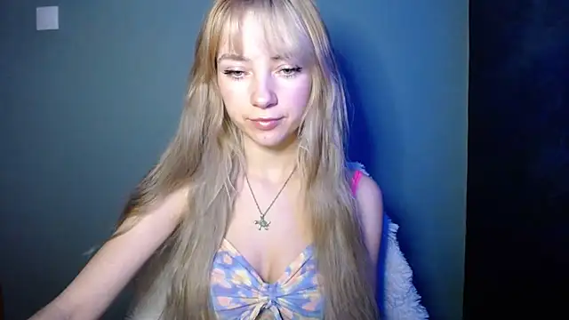 LuciaYoung online show from 14, 11, 2025